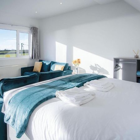 The Penthouse - 1 Bedroom Apartment - Ocean Breeze Port Eynon Extérieur photo