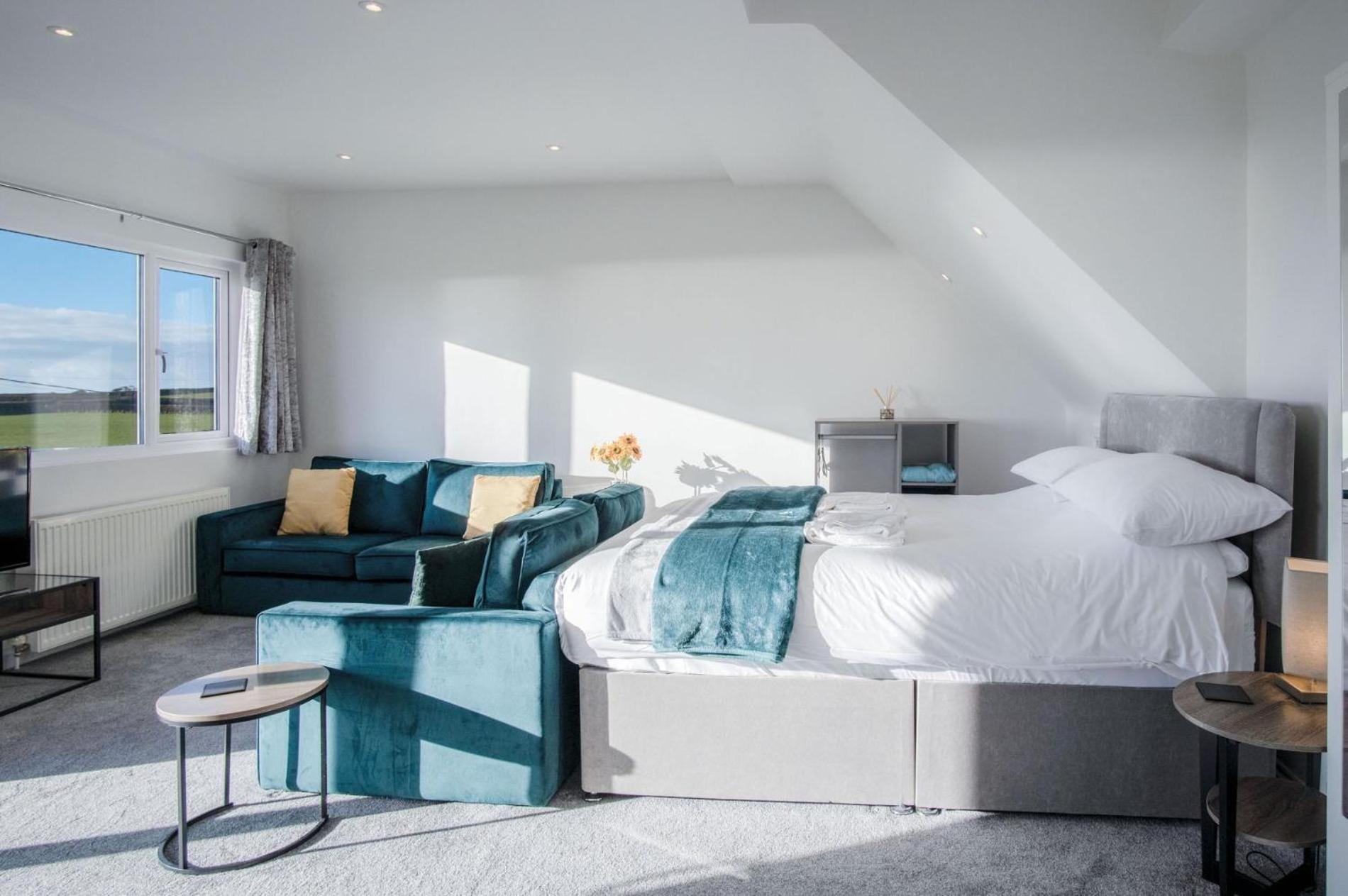 The Penthouse - 1 Bedroom Apartment - Ocean Breeze Port Eynon Extérieur photo